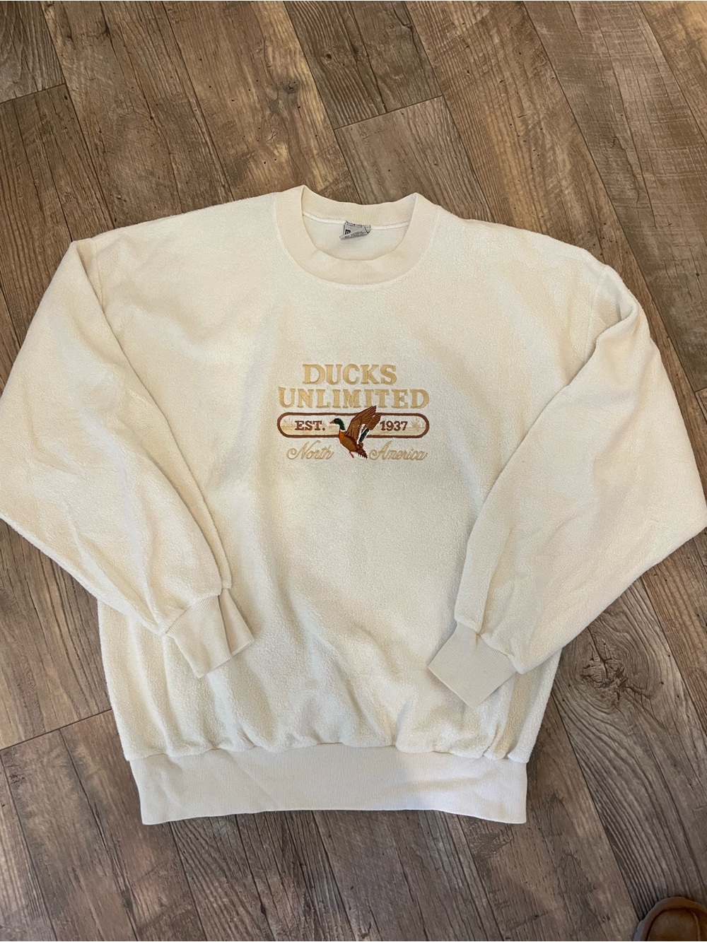 Ducks Unlimited Cream Crewneck Pullover Sweatshirt